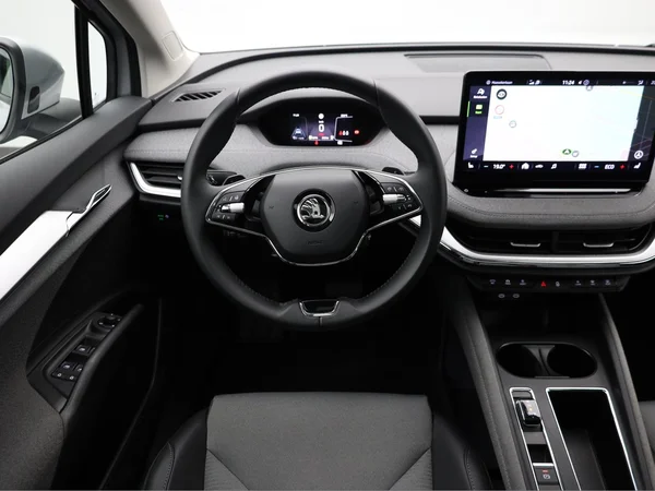 SKODA Enyaq Coupé (2024) — foto 4 van 21