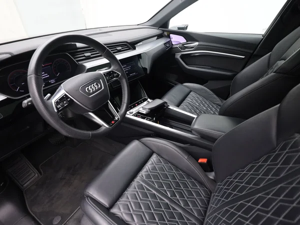 AUDI e-tron Sportback (2022) — foto 10 van 20