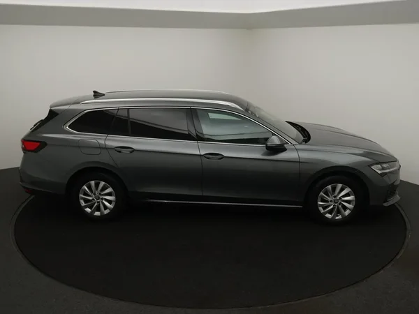 Škoda Superb (2025) — foto 2 van 31