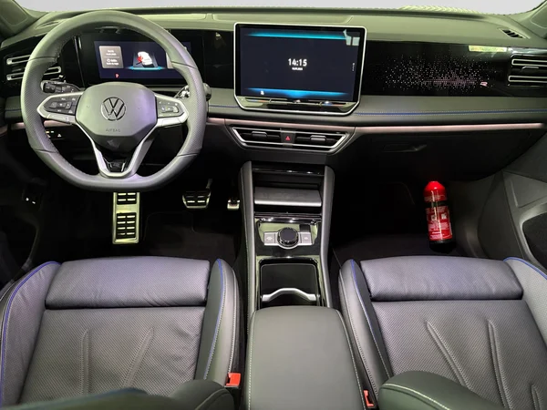 VOLKSWAGEN Tiguan eHybrid (PHEV) (2025) — foto 4 van 24