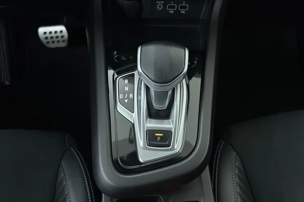 Renault Arkana E-TECH (HEV) (2024) — foto 4 van 17