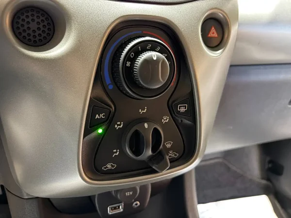 Citroen C1 (2015) — foto 3 van 19