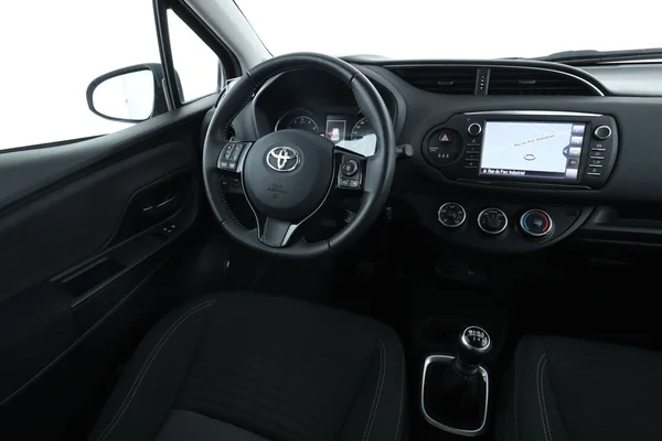 Toyota Yaris (2017) — foto 4 van 16
