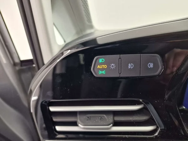Ford Tourneo Connect (2025) — foto 5 van 14