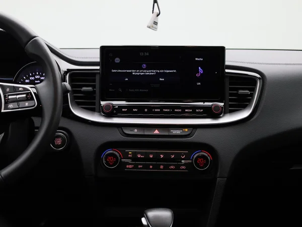 Kia XCeed (2023) — foto 41 van 41