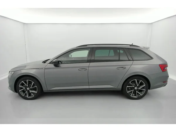 SKODA Superb Combi (2023) — foto 26 van 31