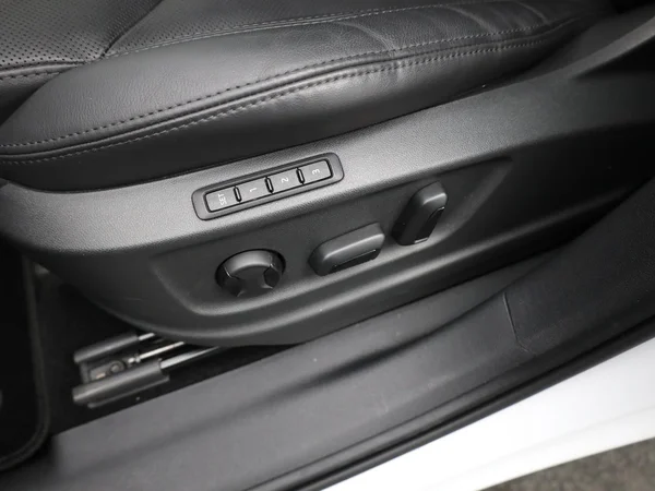 SKODA Kodiaq (2021) — foto 11 van 28