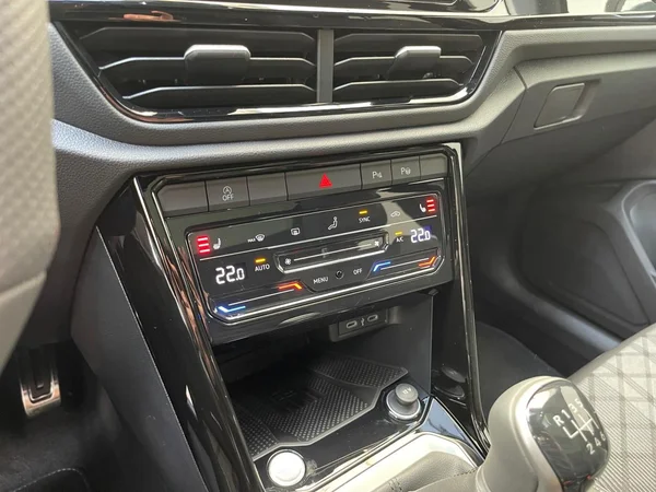 VOLKSWAGEN T-Roc (2026) — foto 13 van 14