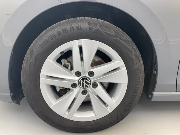 VOLKSWAGEN Golf VIII SW (2022) — foto 25 van 36