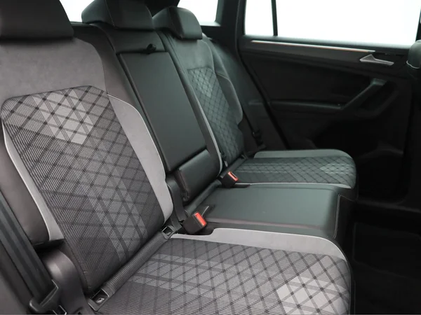 VOLKSWAGEN Tiguan (2022) — foto 23 van 23