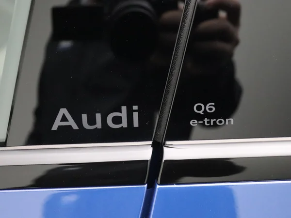 AUDI Q6 e-tron (2025) — foto 5 van 25