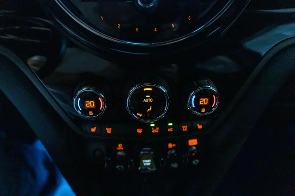MINI Countryman (2021) — foto 26 van 37