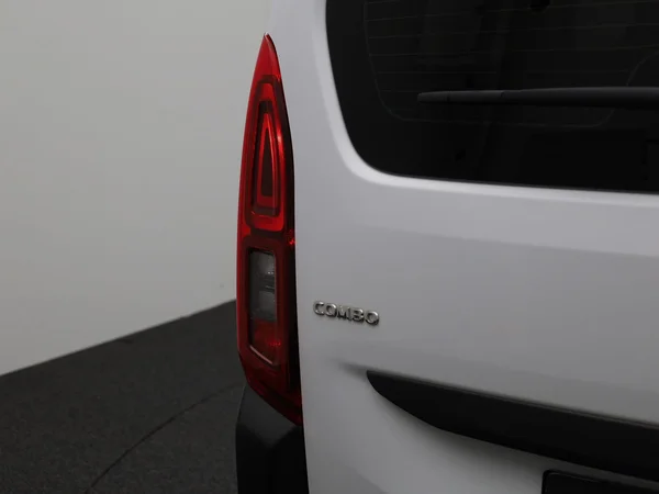 Opel Combo Life (2022) — foto 26 van 35