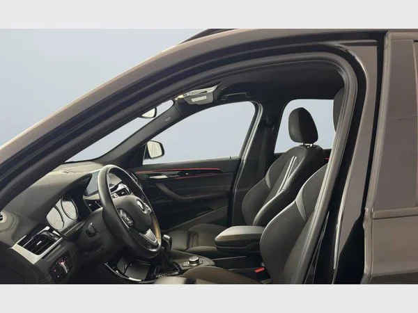BMW X1 (2022) — foto 25 van 25