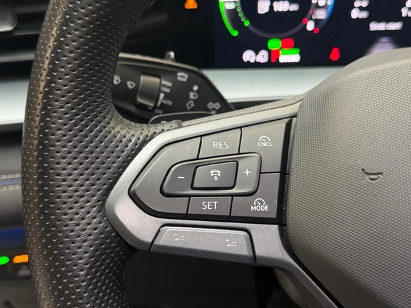 VOLKSWAGEN Tayron eHybrid (PHEV) (2025) — foto 8 van 25