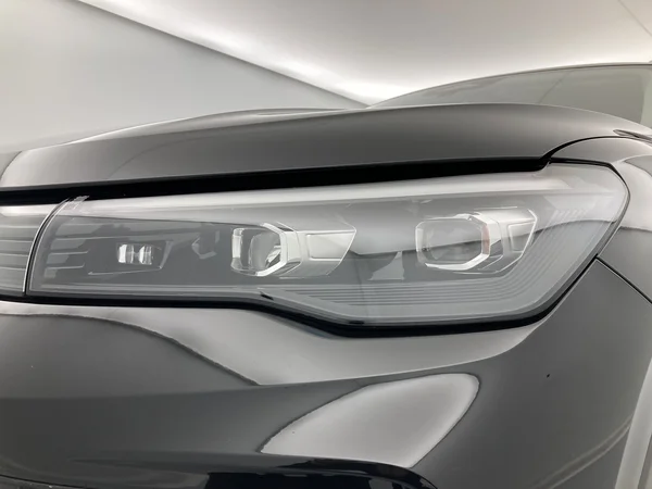 VOLKSWAGEN Tiguan (2025) — foto 26 van 36