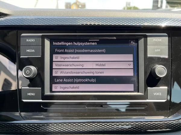 VOLKSWAGEN Polo (2023) — foto 6 van 21