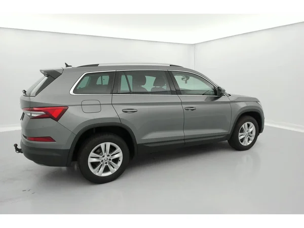 SKODA Kodiaq (2022) — foto 2 van 36