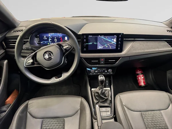 SKODA Scala (2026) — foto 2 van 24