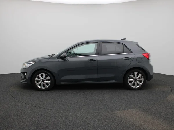 Kia Rio (2023) — foto 32 van 37