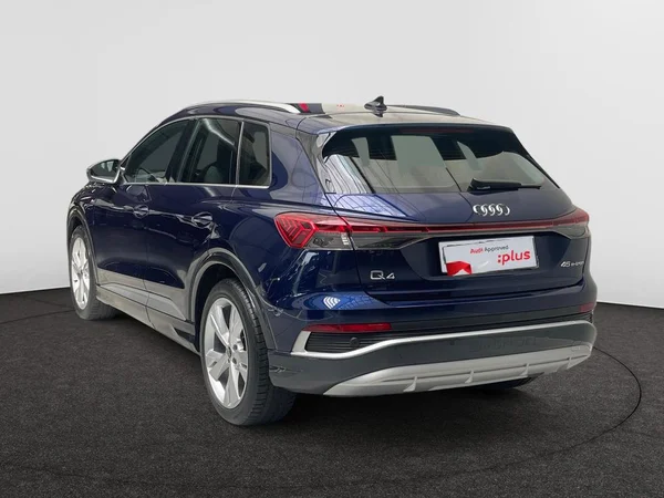 AUDI Q4 e-tron (2025) — foto 8 van 15