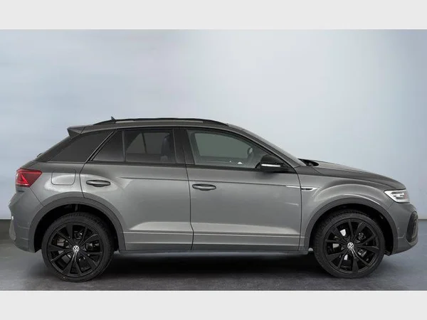 Volkswagen T-Roc (2023) — foto 23 van 29