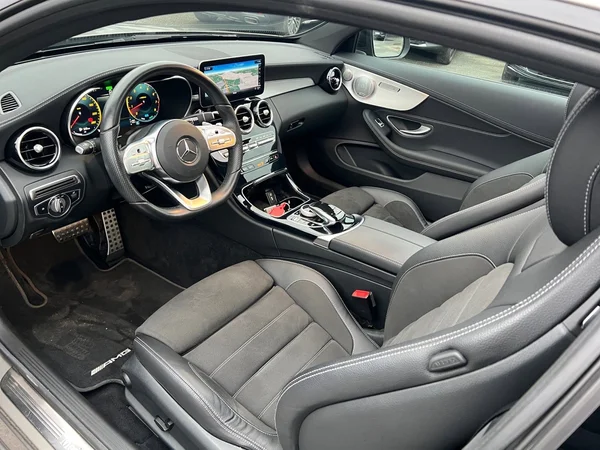 MERCEDES-BENZ Coupe C (2021) — foto 9 van 23
