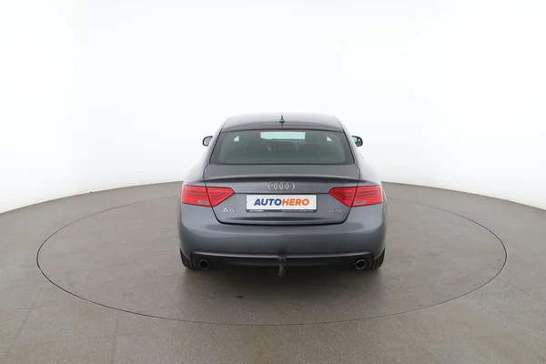 Audi A5 (2015) — foto 11 van 16