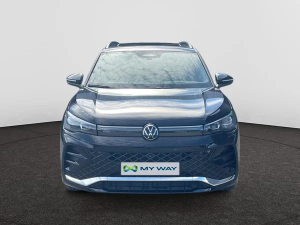VOLKSWAGEN Tiguan (2024) — foto 15 van 20