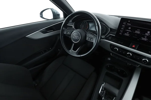 Audi A4 (2020) — foto 4 van 16