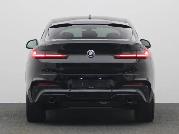 BMW X4 (G02) (2021) — foto 2 van 22