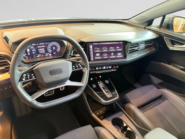 AUDI Q4 Sportback e-tron (2026) — foto 15 van 22