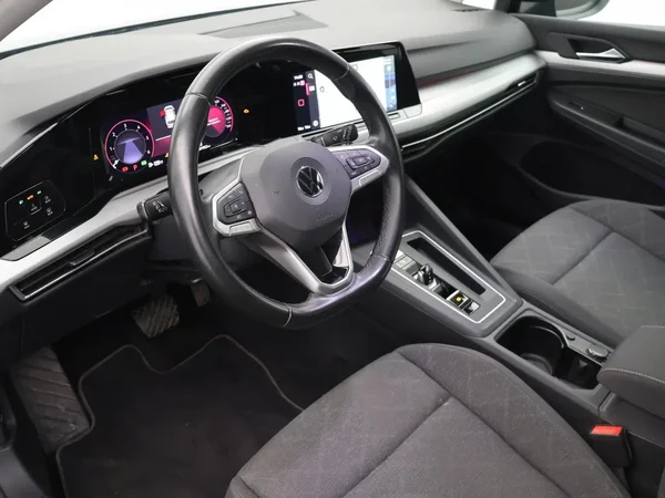 Volkswagen Golf (2022) — foto 2 van 26