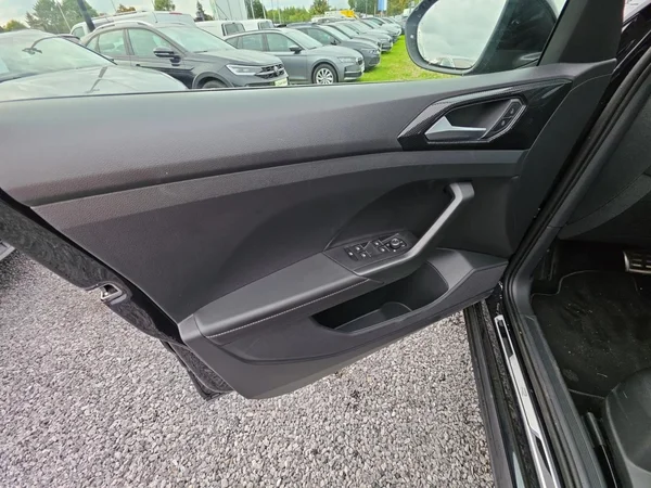 VOLKSWAGEN T-Cross (2024) — foto 7 van 24