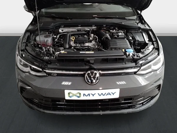 VOLKSWAGEN Golf VIII SW (2024) — foto 13 van 15