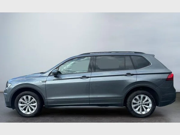 Volkswagen Tiguan Allspace (2021) — foto 23 van 28