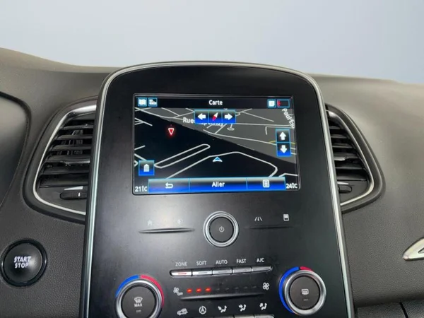 RENAULT Scénic Dsl (2019) — foto 9 van 25