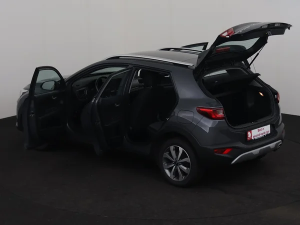 KIA Stonic (2022) — foto 22 van 23