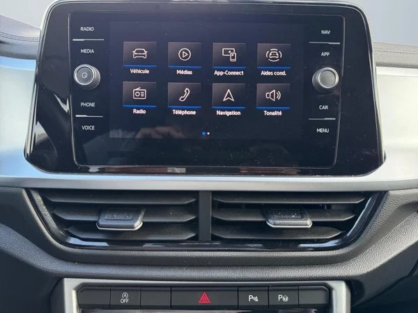 VOLKSWAGEN T-Roc (2024) — foto 13 van 28