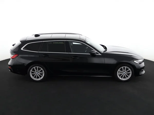 BMW 330 (2021) — foto 28 van 32