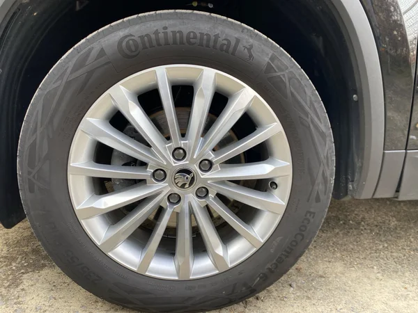 SKODA Kodiaq (2024) — foto 9 van 17