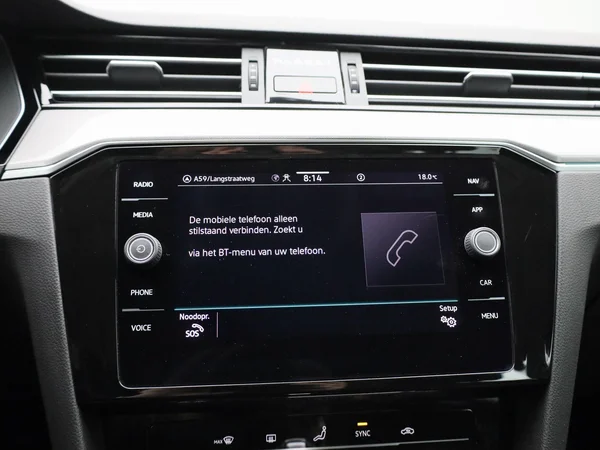 Volkswagen Passat (2021) — foto 18 van 36