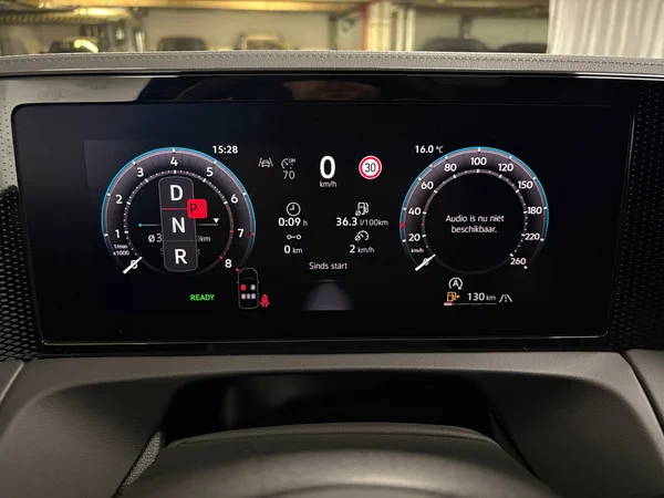 VOLKSWAGEN Tiguan (2026) — foto 2 van 14