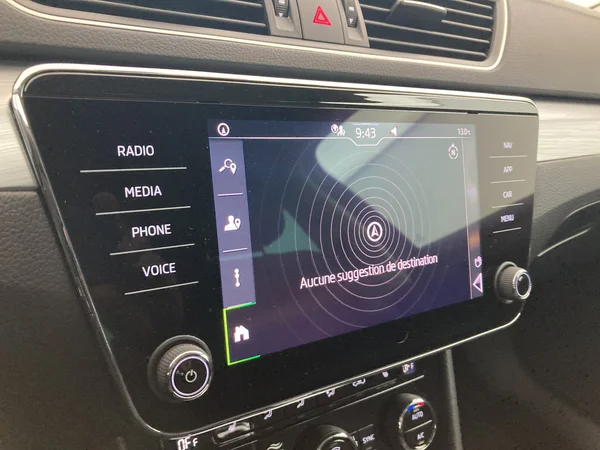 SKODA Superb Combi (2023) — foto 24 van 36