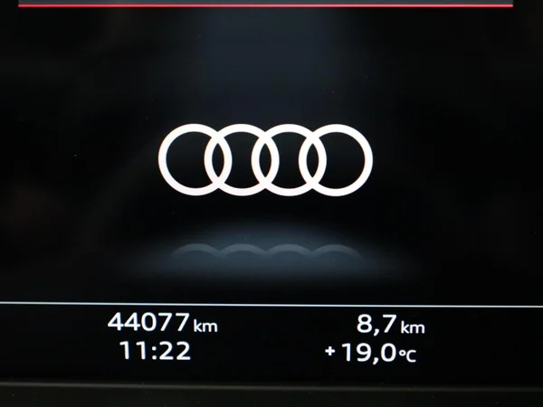 AUDI A4 Avant (2024) — foto 11 van 24