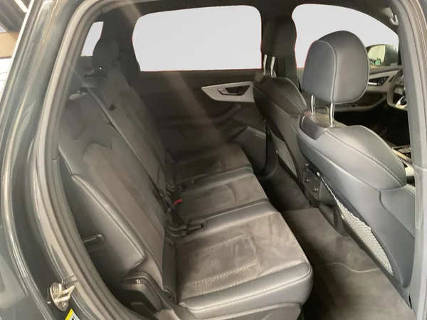 AUDI Q7 Dsl (2020) — foto 11 van 24