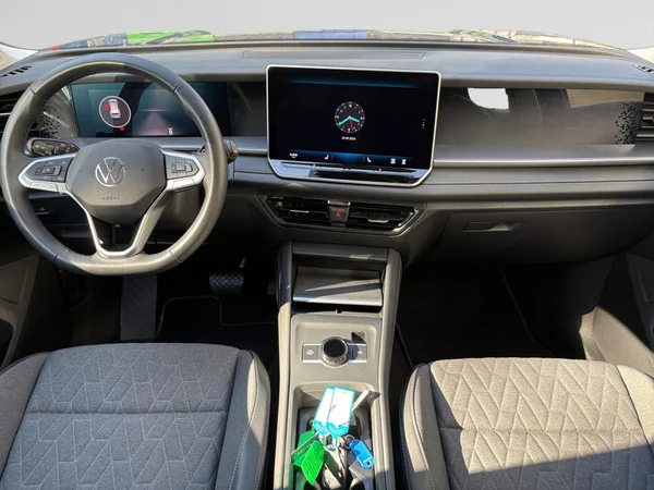 VOLKSWAGEN Tayron (2025) — foto 2 van 24