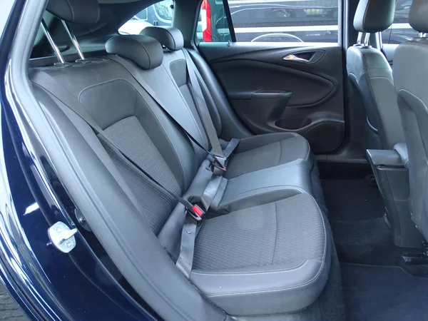 Opel Astra (2019) — foto 7 van 27
