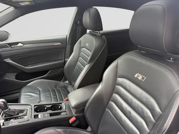 VOLKSWAGEN Arteon (2019) — foto 9 van 21