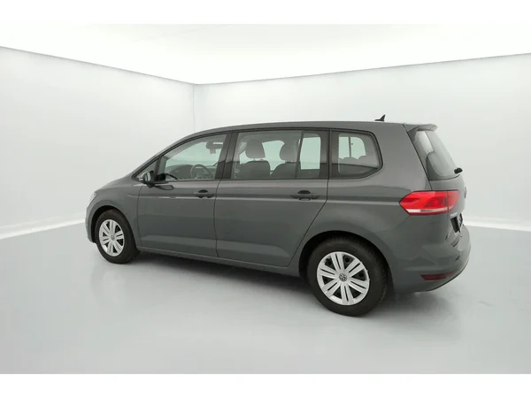 VOLKSWAGEN Touran (2020) — foto 36 van 36